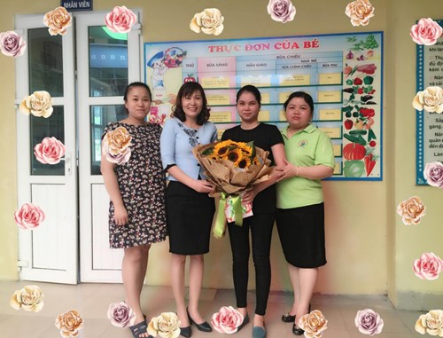 Công đoàn Trường mầm non Long Biên tổ chức sinh nhật cho các đồng chí sinh tháng 5.